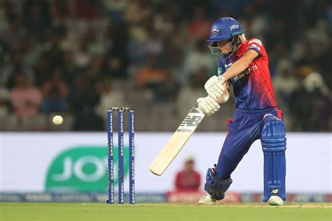 Meg Lanning couldn't save Delhi Capitals from a collapse | ESPNcricinfo.com