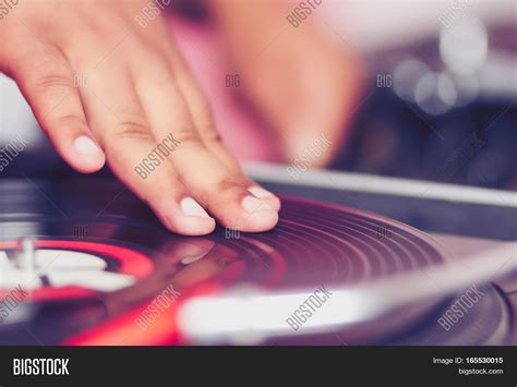 Hand Dj Scratch Vinyl Image & Photo (Free Trial) | Bigstock