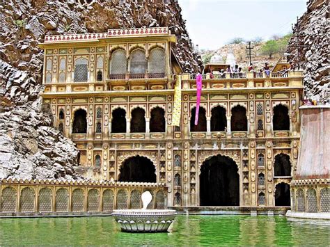 Famous Temples in Jaipur - Rajasthan Tour Planner