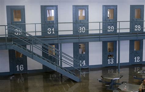 Silverdale inmates used mattresses, bunks to blockade cell door ...