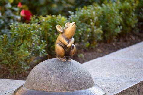 Mouse,sculpture,golden,saga,klaipeda - free image from needpix.com