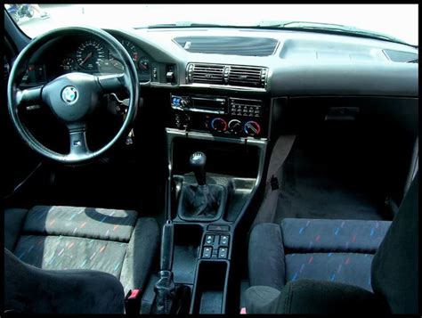 1990 BMW M5 interior