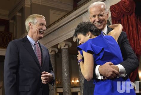 Photo: Newly- elected Sen. Angus King, Jr sworn in to begin 113th ...