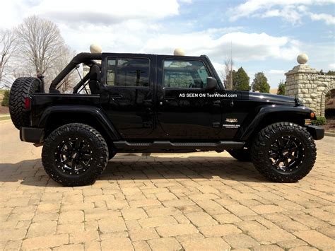 2011 Jeep Wrangler Unlimited Sahara Black Loaded, Hard Top Lift Tv ' S