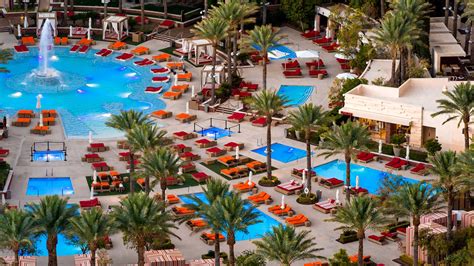 Las Vegas Hotel Pools | Best Swimming Pools | Red Rock Resort