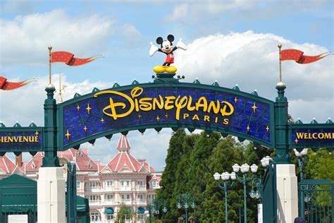 Book Disneyland Paris Tickets Online | 2024