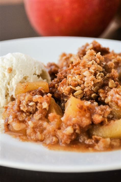 Cinnamon Apple Crisp Recipe - Sum of Yum