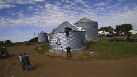 Grain Bin Construction Day 2 - YouTube