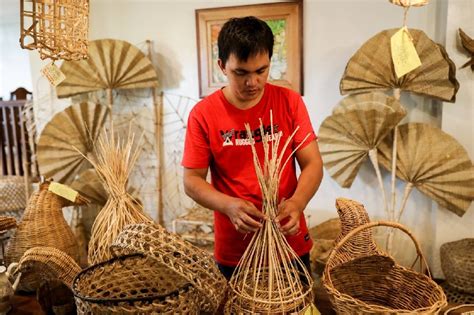 Leyte district gives basket weaving a modern spin | ABS-CBN News