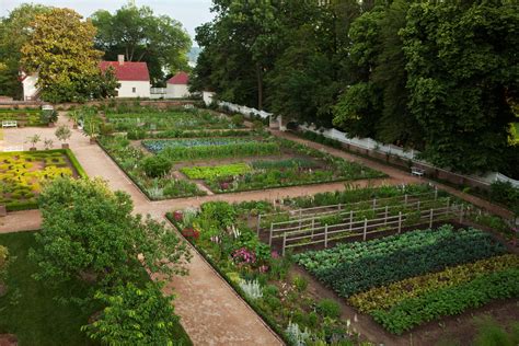 Behind-the-Scenes Horticulture Tour · George Washington's Mount Vernon