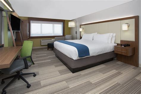 Holiday Inn Express & Suites Redding, an IHG Hotel Redding, California ...