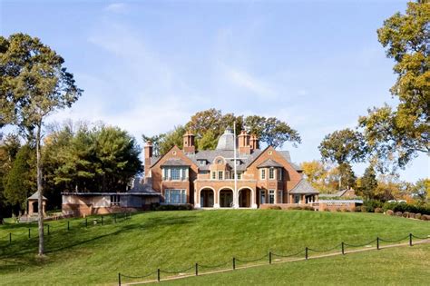 Movin’ Out! Billy Joel Lists His Long Island Home For $49 Million