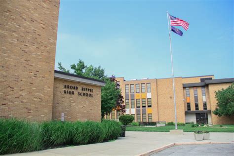 Indianapolis Public Schools Plan: Close 3 High Schools | WBAA