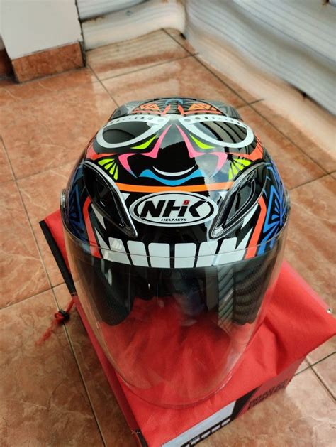 Helm NHK, Motor di Carousell