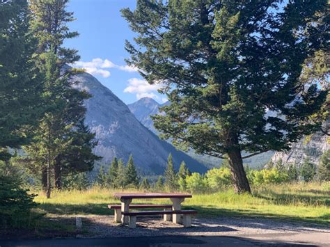 Tunnel Mountain Village II Campground - Electric Hookups (Parks Canada ...