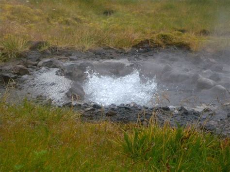 Mount Recheshnoi Geyser field, Umnak | Wondermondo