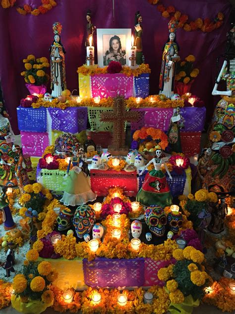 Ofrenda. | Fiesta de los muertos, Decoracion dia de muertos, Halloween ...