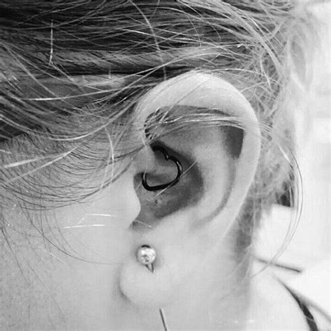 Daith Piercing [50 Ideas]: Pain Level, Healing Time, Cost, Experience ...