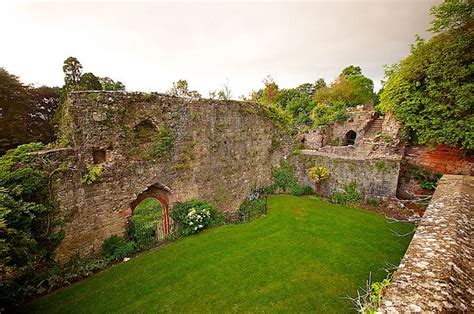 ruthin castle wales | Ruthin Castle DSC_2274 | Flickr - Photo Sharing ...