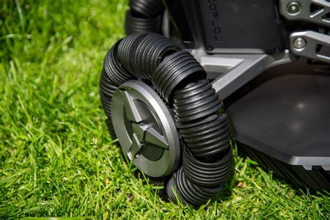 EcoFlow Blade Review: No-wire automatic lawn mowing