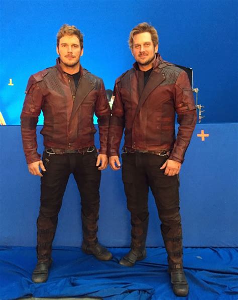 13 Photos Of Avengers With Their Stunt Doubles Reveal The Real ...