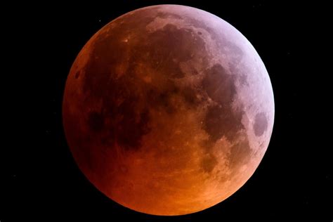 A total lunar eclipse is coming Tuesday: What to know and best times to ...