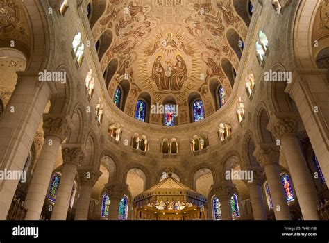 Interior of Basilica of Sainte-Anne-de-Beaupré Stock Photo - Alamy