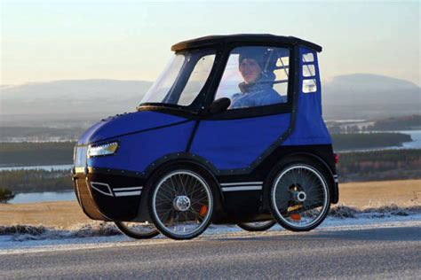 PodRide, a wild enclosed 3 or 4 wheeled e-bike that looks like a micro ...