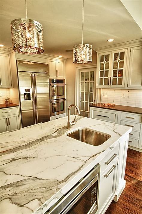 26 Beautiful Glam Kitchen Design Ideas To Try - DigsDigs