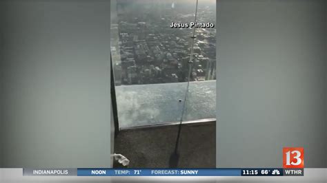 Willis Tower Skydeck glass cracks in Chicago on 103rd floor ...