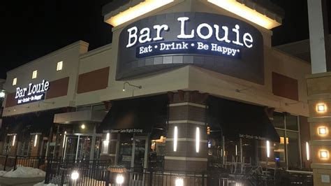 A Bar Louie restaurant is set to open Thursday at Brookfield Square mall.