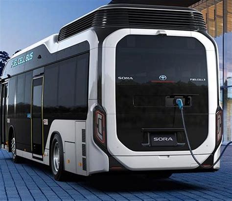 Toyota fuel cell bus ready for commercialization