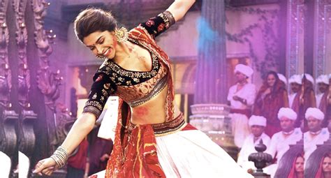 12 Best Dandiya & Garba Songs To Rock The Dance Floor This Navratri