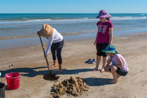 How to Build a Sandcastle: Learning from a Real Pro