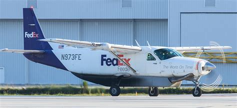 FedEx Cessna 208B small cargo plane – Tony Thomas Images