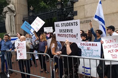 A protest to support pro-Israel students at Columbia University didn't ...