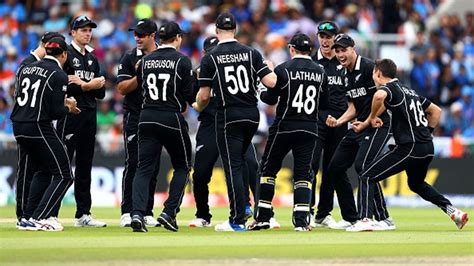 New Zealand cricket team arrives in Pakistan after 18-year absence ...