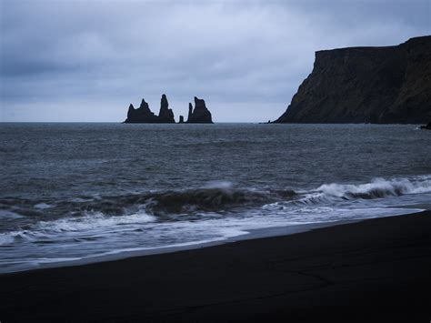 Black Sand Beach Seastack Rock Formations Reynisfjara Beac… | Flickr