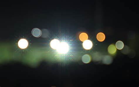 What causes this bokeh / lens flare effect? - Photography Stack Exchange