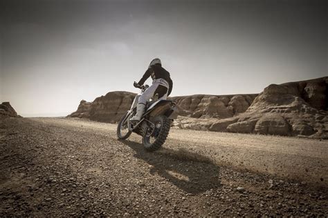 Yamaha T7 concept actually looks like a practical mid-size adventure ...