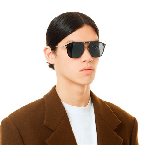 Navigator Black Sunglasses with Polarised Lenses | RIMOWA