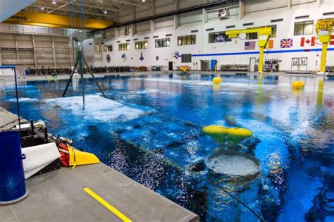 NASA’s Spacemen Have Their Own Swimming Pool Too (66 pics) - Izismile.com