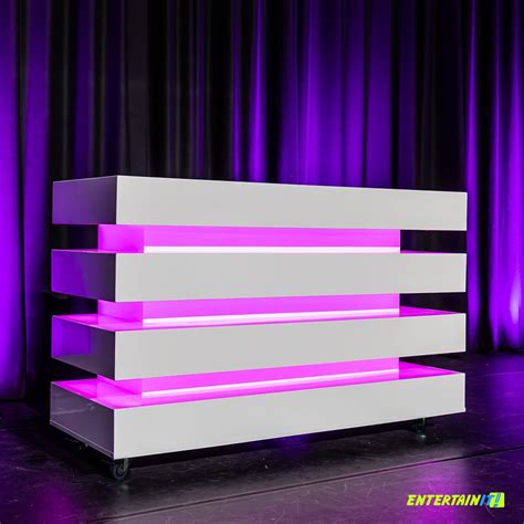 Prachtige witte vierkante LED DJ Booth huren? - ENTERTAINIT!