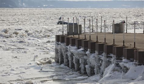 Frozen Hudson River in Kingston, New York January 2014 | Flickr