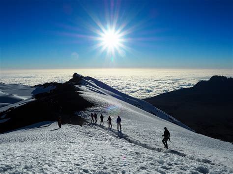 【世界の絶景クイズ】山の写真から推察その2！ ここはどこの国でしょう？ | TABIZINE～人生に旅心を～