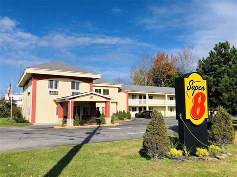 Super 8 by Wyndham Monticello Monticello, New York, US - Reservations.com