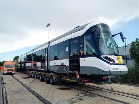 De Lijn Coastal Tram: First CAF tramway delivered - Urban Transport ...