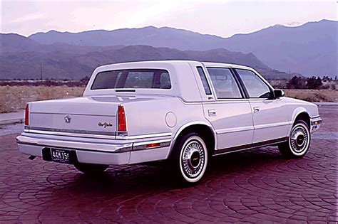 Chrysler Fifth Avenue II 1990 - 1993 Sedan :: OUTSTANDING CARS