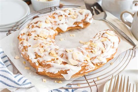 Almond Kringle Recipe - Shugary Sweets