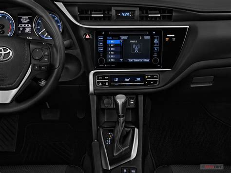 2019 Toyota Corolla: 122 Interior Photos | U.S. News